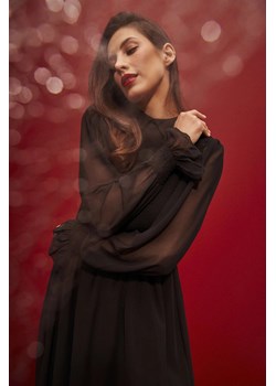 Sukienka z bufiastymi rękawami i kołnierzykiem czarna ze sklepu Moodo.pl w kategorii Sukienki - zdjęcie 170463235