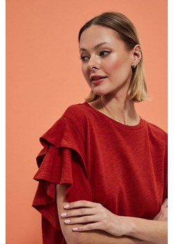 Bluzka z falbanami rubinowa ze sklepu Moodo.pl w kategorii Bluzki damskie - zdjęcie 170464155