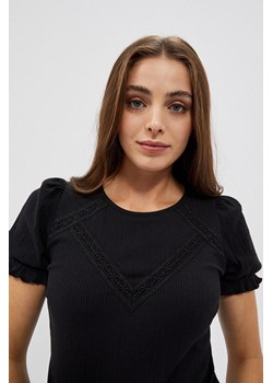 Bluzka z marszczonymi rękawami czarna ze sklepu Moodo.pl w kategorii Bluzki damskie - zdjęcie 170464428