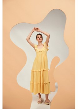 Sukienka maxi waniliowy ze sklepu Moodo.pl w kategorii Sukienki - zdjęcie 170464686