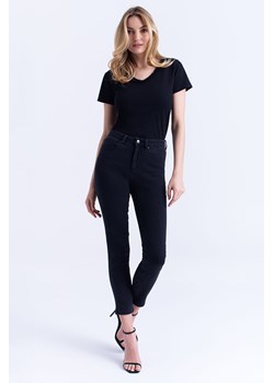 Spodnie jeansowe damskie slim fit czarne ze sklepu 5.10.15 w kategorii Jeansy damskie - zdjęcie 170469675