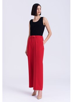 Eleganckie spodnie damskie z kantem - czerwone - Greenpoint ze sklepu 5.10.15 w kategorii Spodnie damskie - zdjęcie 170469749