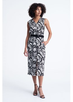 Prosta sukienka z dekoltem v i z paskiem z raffii ze sklepu 5.10.15 w kategorii Sukienki - zdjęcie 170469917