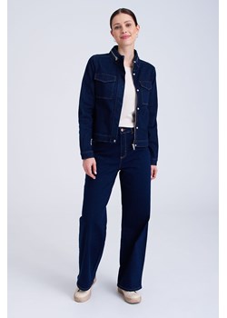 Krótka kurtka damska jeansowa - granatowa - Greenpoint ze sklepu 5.10.15 w kategorii Kurtki damskie - zdjęcie 170469948