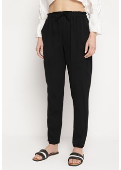 Czarne Spodnie o Luźnym Kroju z Gumką w Pasie Brisaela ze sklepu Born2be Odzież w kategorii Spodnie damskie - zdjęcie 170478439