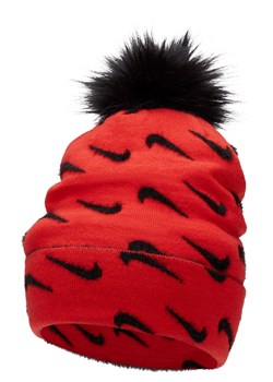 Czapka z pomponem dla dzieci Nike Peak - Czerwony ze sklepu Nike poland w kategorii Czapki zimowe damskie - zdjęcie 170492705