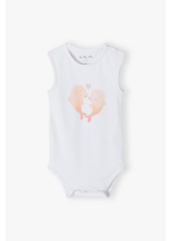 Białe body niemowlęce bez rękawów ze sklepu 5.10.15 w kategorii Body niemowlęce - zdjęcie 170492835
