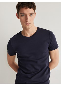 Reserved - T-shirt slim z dekoltem V - granatowy ze sklepu Reserved w kategorii T-shirty męskie - zdjęcie 170499017
