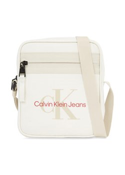 Calvin Klein Jeans Saszetka Sport Essentials Reporter18 M K50K511098 Écru ze sklepu MODIVO w kategorii Torby męskie - zdjęcie 170507699