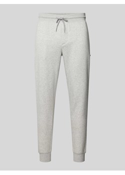 Spodnie dresowe o kroju slim fit z efektem melanżowym ze sklepu Peek&Cloppenburg  w kategorii Spodnie męskie - zdjęcie 170512618