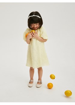 Reserved - Sukienka z piórami - żółty ze sklepu Reserved w kategorii Sukienki niemowlęce - zdjęcie 170522088