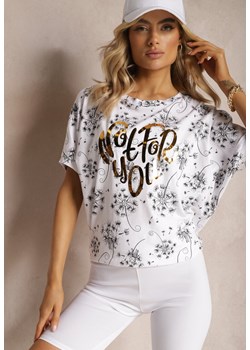 Biały T-shirt z Bawełny Typu Nietoperz z Ozdobnym Nadrukiem i Cyrkoniami Siratta ze sklepu Renee odzież w kategorii Bluzki damskie - zdjęcie 170523468