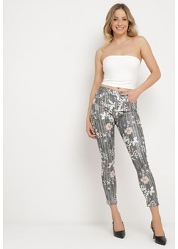 Szare Spodnie Skinny z Ozdobnym Kwiatowym Wzorem Lakardi ze sklepu Born2be Odzież w kategorii Spodnie damskie - zdjęcie 170528267