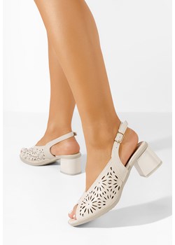 Beżowe sandały na słupku Sotina ze sklepu Zapatos w kategorii Czółenka - zdjęcie 170534705