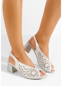 Białe sandały na słupku Sotina ze sklepu Zapatos w kategorii Sandały damskie - zdjęcie 170534706