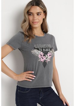 Szary T-shirt z Bawełny w Rockowym Stylu z Nadrukiem Arqunita ze sklepu Born2be Odzież w kategorii Bluzki damskie - zdjęcie 170542579