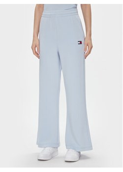 Tommy Jeans Spodnie dresowe DW0DW17312 Niebieski Wide Leg ze sklepu MODIVO w kategorii Spodnie damskie - zdjęcie 170543935