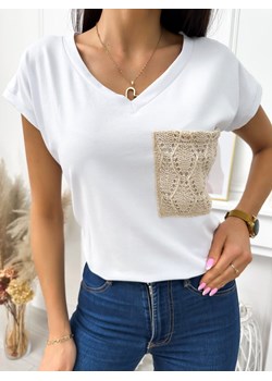 Biały T-shirt z Ozdobną Kieszonką ze sklepu ModnaKiecka.pl w kategorii Bluzki damskie - zdjęcie 170545985