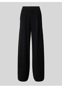 Spodnie materiałowe o luźnym kroju z zakładkami w pasie ze sklepu Peek&Cloppenburg  w kategorii Spodnie damskie - zdjęcie 170551576