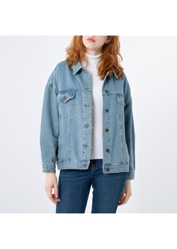 Damska kurtka dżinsowa oversize niebieska ze sklepu WITTCHEN w kategorii Kurtki damskie - zdjęcie 170552635
