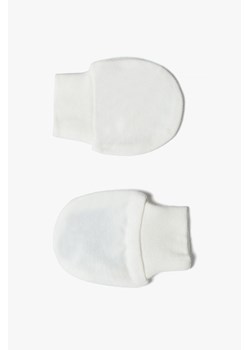 Dzianinowe niedrapki dla niemowlaka - białe ze sklepu 5.10.15 w kategorii Rękawiczki dziecięce - zdjęcie 170556045