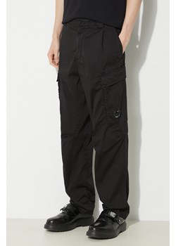 C.P. Company spodnie Stretch Sateen Loose Cargo męskie kolor czarny w fasonie cargo 16CMPA062A005694G ze sklepu PRM w kategorii Spodnie męskie - zdjęcie 170560389