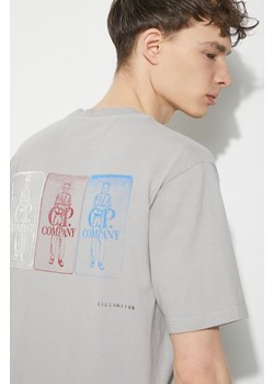 C.P. Company t-shirt bawełniany Jersey Artisanal Three Cards męski kolor szary z nadrukiem 16CMTS288A005431G ze sklepu PRM w kategorii T-shirty męskie - zdjęcie 170560428