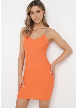 Pomarańczowa Dopasowana Sukienka z Prążkowanego Materiału z Ażurowym Dekoltem Medna ze sklepu Born2be Odzież w kategorii Sukienki - zdjęcie 170570778