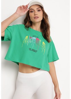 Zielony T-shirt o Krótkim Kroju z Bawełny Ozdobiony Napisem Naveera ze sklepu Born2be Odzież w kategorii Bluzki damskie - zdjęcie 170570906