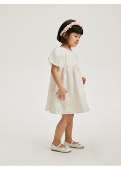 Reserved - Sukienka w kwiaty - złamana biel ze sklepu Reserved w kategorii Ubranka do chrztu - zdjęcie 170573309