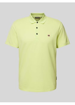 Koszulka polo o kroju slim fit z wyhaftowanym logo model ‘EALIS’ ze sklepu Peek&Cloppenburg  w kategorii T-shirty męskie - zdjęcie 170574188