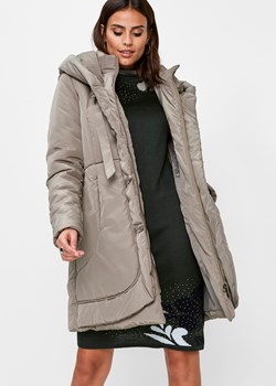 Krótki płaszcz pikowany ze sklepu bonprix w kategorii Płaszcze damskie - zdjęcie 170592039