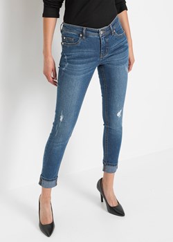 Dżinsy z wywiniętymi nogawkami w krótszej długości ze sklepu bonprix w kategorii Jeansy damskie - zdjęcie 170599066