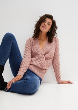 Sweter ażurowy w optyce kopertowego ze sklepu bonprix w kategorii Swetry damskie - zdjęcie 170606509