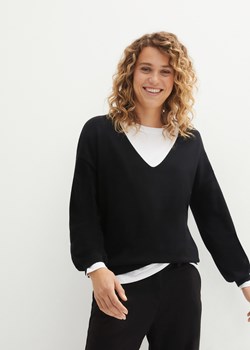 Sweter oversize z głębokim dekoltem w serek ze sklepu bonprix w kategorii Swetry damskie - zdjęcie 170607528