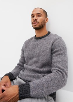 Sweter z okrągłym dekoltem ze sklepu bonprix w kategorii Swetry męskie - zdjęcie 170608239