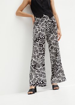 Spodnie satynowe z nadrukiem ze sklepu bonprix w kategorii Spodnie damskie - zdjęcie 170611655