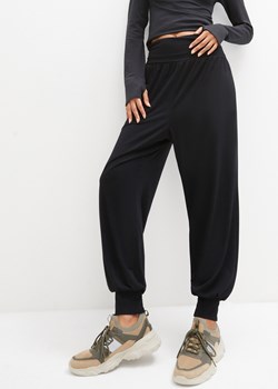 Spodnie haremki z silikonowym paskiem w talii ze sklepu bonprix w kategorii Spodnie damskie - zdjęcie 170615277