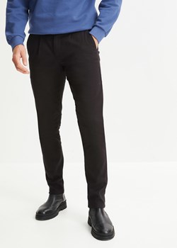 Spodnie chino ze stretchem Regular Fit Straight, z zakładką poniżej paska w talii ze sklepu bonprix w kategorii Spodnie męskie - zdjęcie 170615685