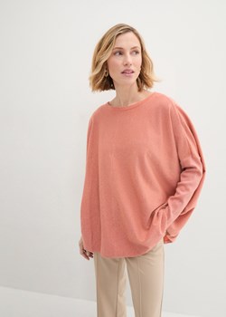 Sweter oversize z lureksową nitką ze sklepu bonprix w kategorii Swetry damskie - zdjęcie 170617335
