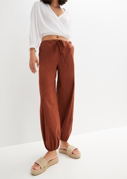 Spodnie ze sklepu bonprix w kategorii Spodnie damskie - zdjęcie 170619207