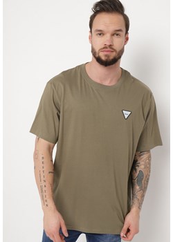 Ciemnozielona Klasyczna Koszulka z Bawełny Zanfira ze sklepu Born2be Odzież w kategorii T-shirty męskie - zdjęcie 170628286