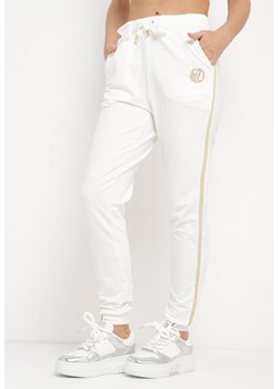 Białe Spodnie Dresowe z Ozdobnym Lampasem Adiska ze sklepu Born2be Odzież w kategorii Spodnie damskie - zdjęcie 170628586