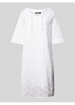 Sukienka o długości do kolan z haftem angielskim ze sklepu Peek&Cloppenburg  w kategorii Sukienki - zdjęcie 170634449