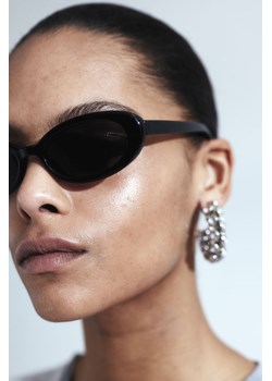 H & M - Owalne okulary przeciwsłoneczne - Czarny ze sklepu H&M w kategorii Okulary przeciwsłoneczne damskie - zdjęcie 170636537