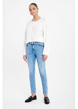 Spodnie jeansowe damskie slim fit 7/8 niebieskie ze sklepu 5.10.15 w kategorii Jeansy damskie - zdjęcie 170641909