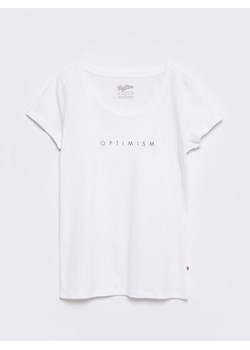 Koszulka damska z napisem biała Regina 110 ze sklepu Big Star w kategorii Bluzki damskie - zdjęcie 170644616