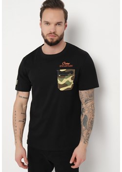 Czarna Koszulka Bawełniana z Ozdobą Zapinaną Kieszonką Miralua ze sklepu Born2be Odzież w kategorii T-shirty męskie - zdjęcie 170646399