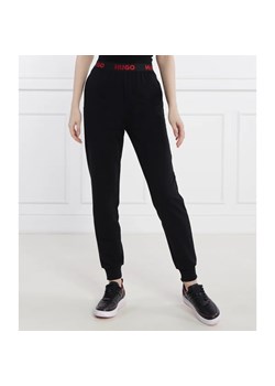 Hugo Bodywear Spodnie dresowe | Regular Fit ze sklepu Gomez Fashion Store w kategorii Spodnie damskie - zdjęcie 170657838