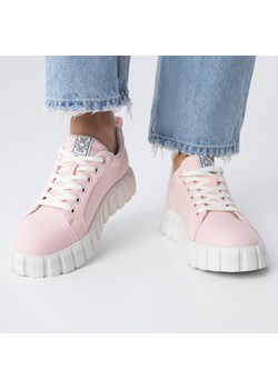 Damskie sneakersy na platformie różowe ze sklepu WITTCHEN w kategorii Trampki damskie - zdjęcie 170664337